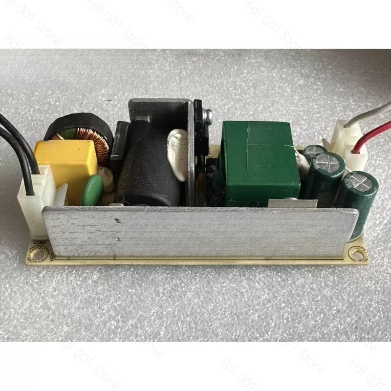 Ac Power Supply - Demontaż używanego zasilacza VCT60US12 12V5A, konwersja